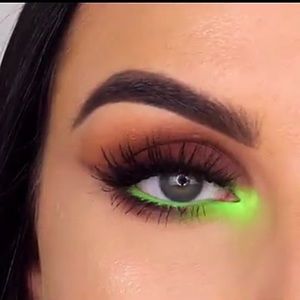 Meet your Posher, Devin